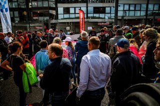 Grid Walk, Race
 | © SRO - TWENTY-ONE CREATION | Jules Benichou