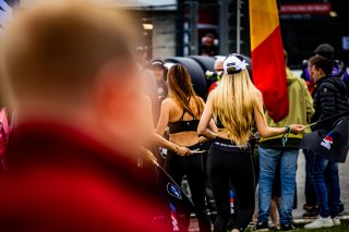 Grid Walk, Race
 | © SRO - TWENTY-ONE CREATION | Jules Benichou