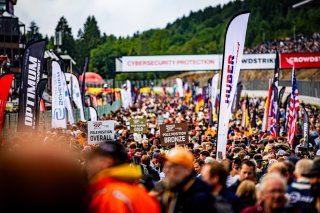Grid Walk, Race
 | © SRO - TWENTY-ONE CREATION | Jules Benichou