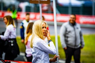 Grid Walk, Race
 | © SRO - TWENTY-ONE CREATION | Jules Benichou