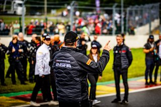 Grid Walk, Team SRO
 | © SRO - TWENTY-ONE CREATION | Jules Benichou