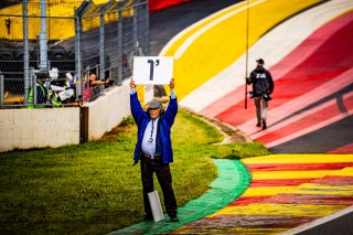 Grid Walk, Race
 | © SRO - TWENTY-ONE CREATION | Jules Benichou