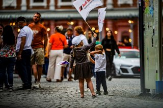 Parade
 | © SRO - TWENTY-ONE CREATION | Jules Benichou