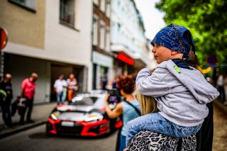 Parade
 | © SRO - TWENTY-ONE CREATION | Jules Benichou