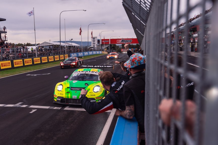 12h Bathurst 2024 - REPCO Bathurst 12 Hour - Intercontinental GT Challenge Round 1 - Foto: Gruppe C Photographya