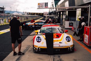 12h Bathurst 2025 -  Meguiar’s Bathurst 12 Hour - Intercontinental GT Challenge Round 1 - Foto: Gruppe C Photography; #91 Porsche 911 GT3 R (992), The Bend: Yasser Shahin, Sam Shahin, Laurin Heinrich, Morris Schuring
 | Gruppe C Photography