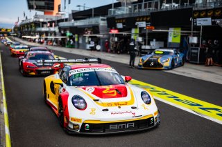 12h Bathurst 2025 -  Meguiar’s Bathurst 12 Hour - Intercontinental GT Challenge Round 1 - Foto: Gruppe C Photography; #91 Porsche 911 GT3 R (992), The Bend: Yasser Shahin, Sam Shahin, Laurin Heinrich, Morris Schuring
 | Gruppe C Photography