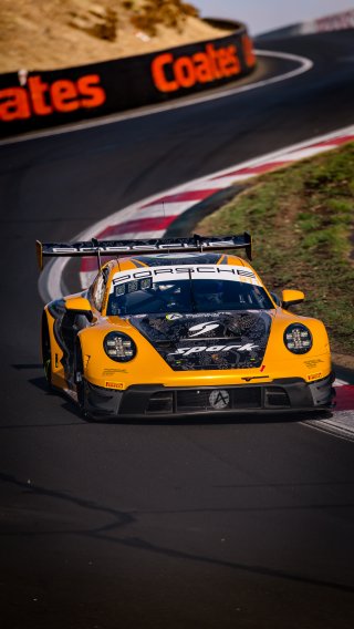 12h Bathurst 2025 -  Meguiar’s Bathurst 12 Hour - Intercontinental GT Challenge Round 1 - Foto: Gruppe C Photography; #911 Porsche 911 GT3 R (992), Absolute Racing: Matt Campbell, Ayhancan Güven, Alessio Picariello
 | Gruppe C Photography