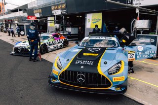 12h Bathurst 2025 -  Meguiar’s Bathurst 12 Hour - Intercontinental GT Challenge Round 1 - Foto: Gruppe C Photography; #27 Mercedes-AMG GT3, Heart of Racing by SPS: Ross Gunn, Ian James, Zacharie Robichon
 | Gruppe C Photography