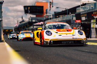 12h Bathurst 2025 -  Meguiar’s Bathurst 12 Hour - Intercontinental GT Challenge Round 1 - Foto: Gruppe C Photography; #91 Porsche 911 GT3 R (992), The Bend: Yasser Shahin, Sam Shahin, Laurin Heinrich, Morris Schuring
 | Gruppe C Photography