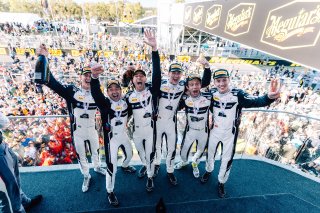 12h Bathurst 2025 -  Meguiar’s Bathurst 12 Hour - Intercontinental GT Challenge Round 1 - Foto: Gruppe C Photography; #32 BMW M4 GT3, Team WRT: Augusto Farfus, Sheldon van der Linde, Kelvin van der Linde; #46 BMW M4 GT3, Team WRT: Valentino Rossi, Charles | Gruppe C Photography