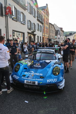 53. ADAC RAVENOL 24h Nürburgring 2025 - Foto: Gruppe C Photography; #16 Porsche 911 GT3 R (992), Scherer Sport PHX: Patric Niederhauser, Laurens Vanthoor, Ricardo Feller
 | SRO Motorsports Group