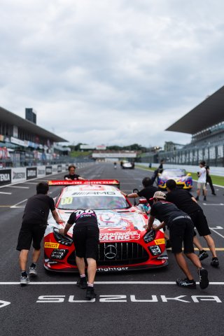 49th SUZUKA 1000km - Intercontinental GT Challenge Round 4 - Foto: Gruppe C Photography; #00 Mercedes-AMG GT3 EVO, Goodsmile Racing: Nobuteru Taniguchi, Tatsuya Kataoka, Kamui Kobayashi
 | Gruppe C GmbH