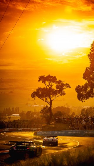 12h Bathurst 2026 -  Meguiar&rsquo;s Bathurst 12 Hour - Intercontinental GT Challenge Round 1 - Foto: Gruppe C Photography; #77 Mercedes-AMG GT3 EVO, Mercedes-AMG Team Craft Bamboo Racing: Maximilian G&ouml;tz, Ralf Aron, Lucas Auer, #222 Mercedes-AMG GT3 EVO, Scott | Gruppe C Photography