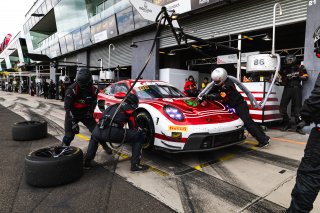 12h Bathurst 2026 -  Meguiar&rsquo;s Bathurst 12 Hour - Intercontinental GT Challenge Round 1 - Foto: Gruppe C Photography; #86 Porsche 911 GT3 R (992), High Class Racing: Kerong Li, Anders Fjordbach, Dorian Boccolacci
 | SRO Motorsports Group