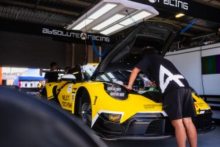 12h Bathurst 2026 -  Meguiar&rsquo;s Bathurst 12 Hour - Intercontinental GT Challenge Round 1 - Foto: Gruppe C Photography; #911 Porsche 911 GT3 R (992), Absolute Racing: Matt Campbell, Alessio Picariello, Bastian Buus
 | Gruppe C Photography