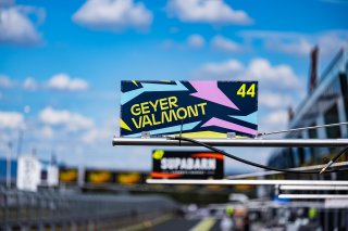 12h Bathurst 2026 -  Meguiar&rsquo;s Bathurst 12 Hour - Intercontinental GT Challenge Round 1 - Foto: Gruppe C Photography; #44 Mercedes-AMG GT3 EVO, Geyer Valmont Racing/Tigani Motorsport: Marcel Zalloua, Sergio Pires, Brendon Leitch, Scott Andrews
 | Gruppe C Photography