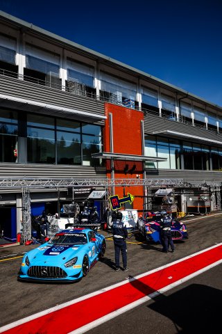 #33 - 2Seas Motorsport - Scott NOBLE - Lewis WILLIAMSON - Jason HART - Aaron WALKER - Mercedes-AMG GT3 EVO | SRO / JEP