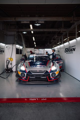 500 Nissan GT-R NISMO GT3, TEAM 5ZIGEN: Katsumasa Chiyo, Kazuki Hiramine, Atshushi Miyake
 | Gruppe C GmbH