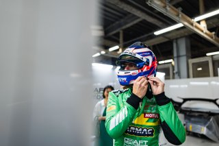 77 Mercedes-AMG GT3 EVO, Mercedes-AMG Team Craft-Bamboo Racing: Luca Stolz, Maxime Martin, Kakunoshin Ohta
 | Gruppe C GmbH