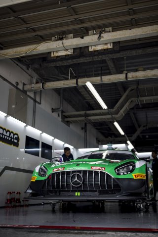 77 Mercedes-AMG GT3 EVO, Mercedes-AMG Team Craft-Bamboo Racing: Luca Stolz, Maxime Martin, Kakunoshin Ohta
 | Gruppe C GmbH