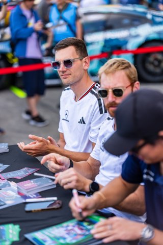 77 Mercedes-AMG GT3 EVO, Mercedes-AMG Team Craft-Bamboo Racing: Luca Stolz, Maxime Martin, Kakunoshin Ohta
 | Gruppe C GmbH