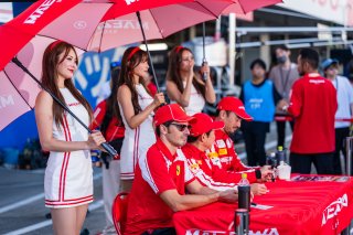 555 Ferrari 296 GT3 EVO, Maezawa Racing: Yusaku Maezawa, Naoki Yokomizo, Alessio Rovera  | Gruppe C GmbH